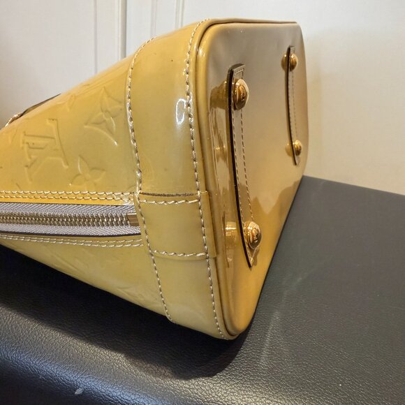 LOUIS VUITTON Monogram Vernis Alma Hand Bag Golden COA incl. - Picture 7 of 16